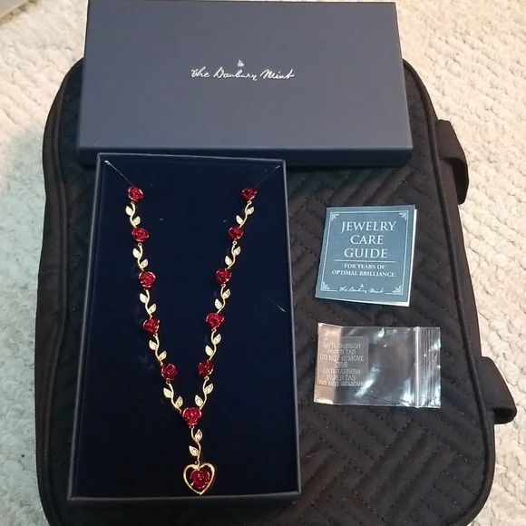 The Danbury Mint Jewelry Dozen Roses Drop Necklace By The